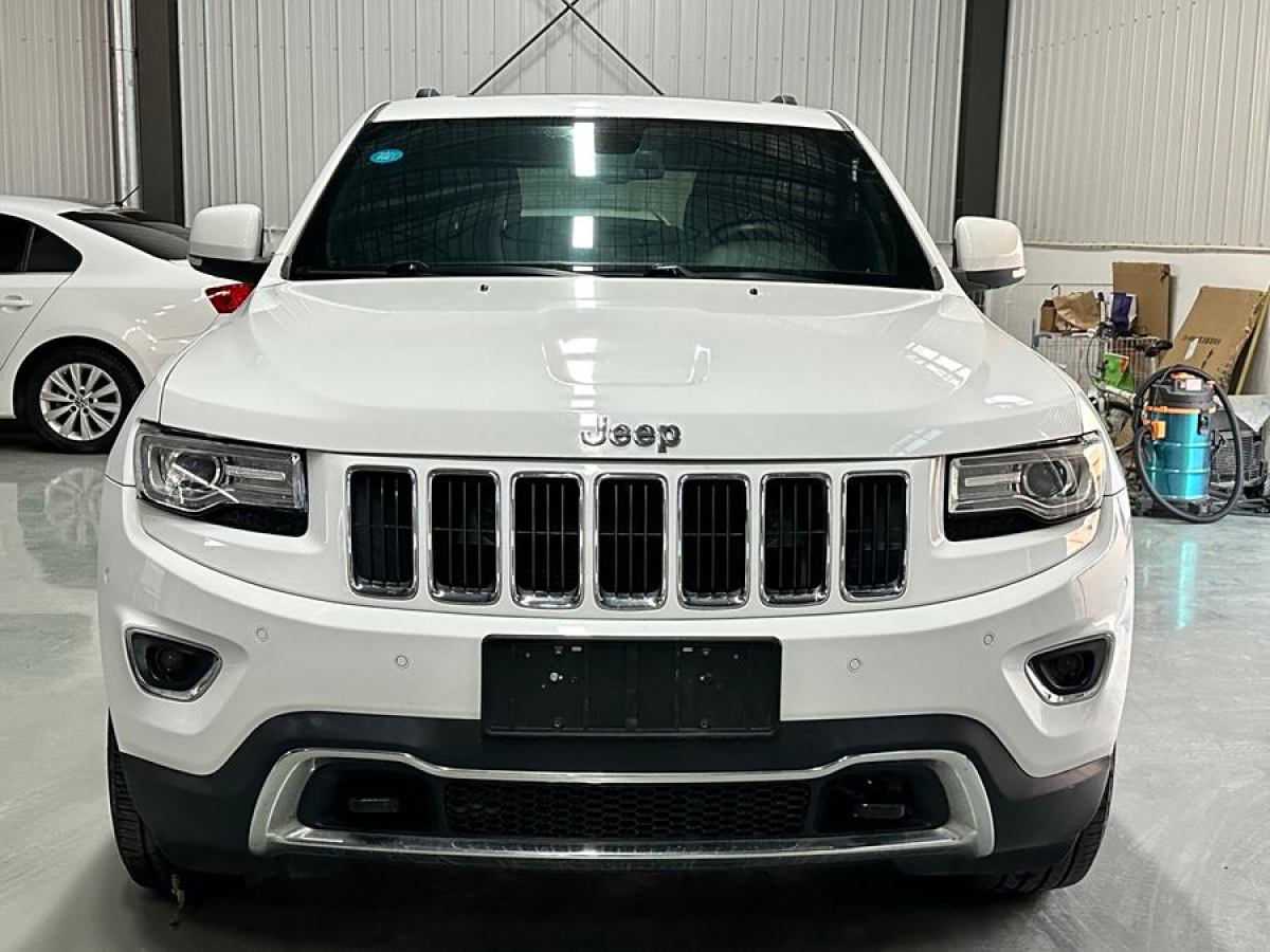 Jeep 大切諾基  2015款 3.6L 精英導(dǎo)航版圖片