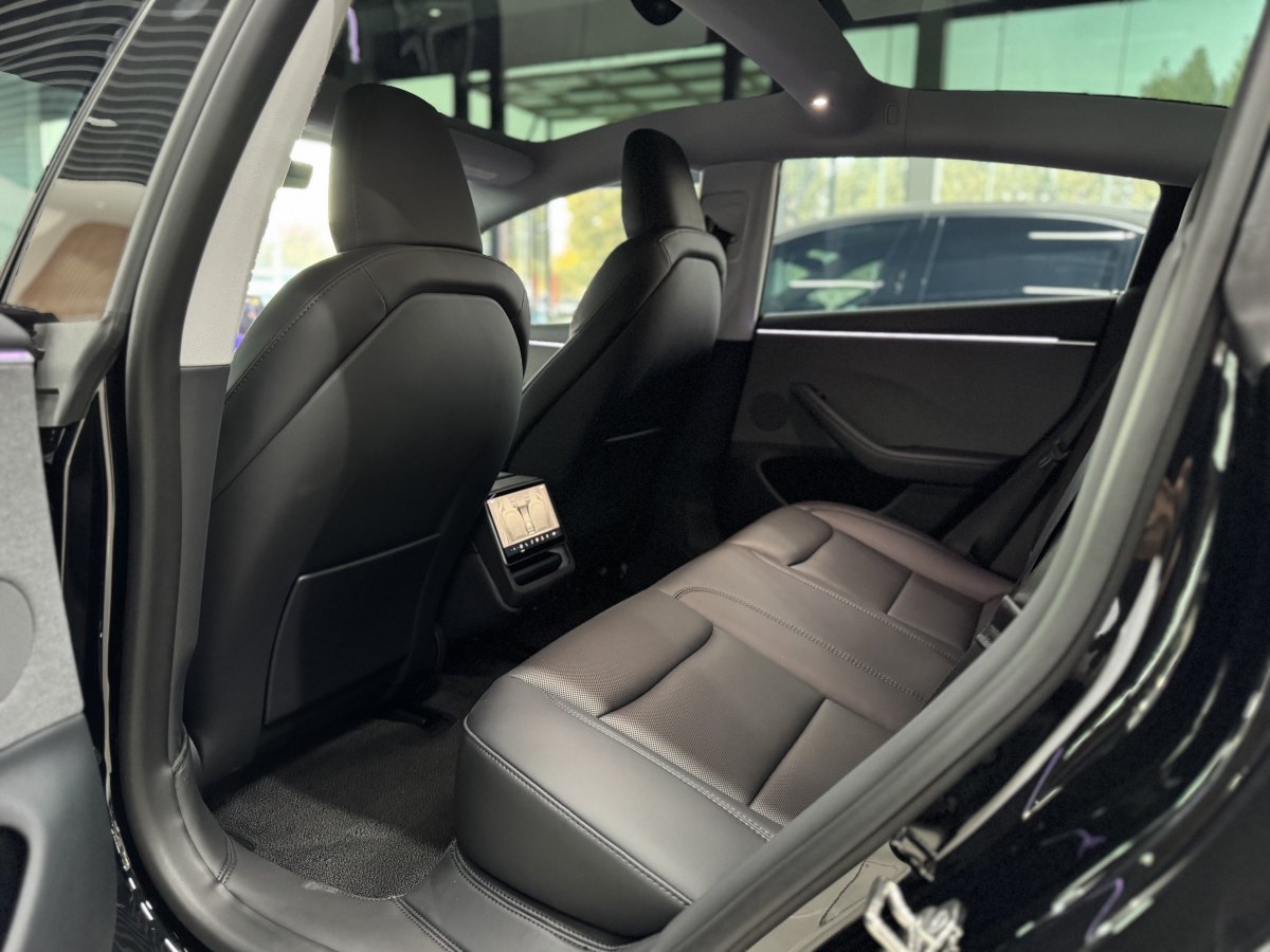 特斯拉 Model Y  2023款 煥新版 后輪驅(qū)動(dòng)圖片