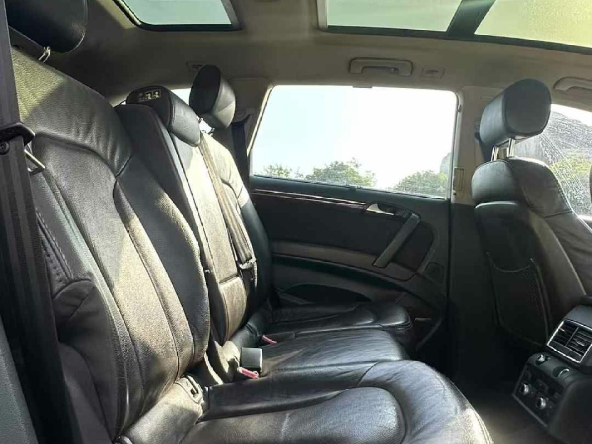 奧迪 奧迪Q7  2013款 Q7 35TDI quattro 領(lǐng)先型圖片