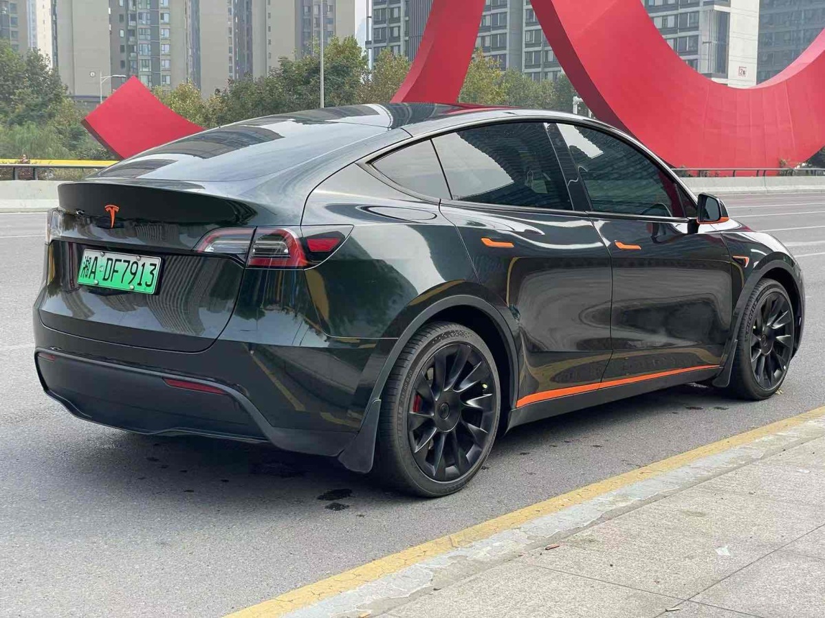 特斯拉 Model 3  2023款 長(zhǎng)續(xù)航煥新版 雙電機(jī)全輪驅(qū)動(dòng)圖片