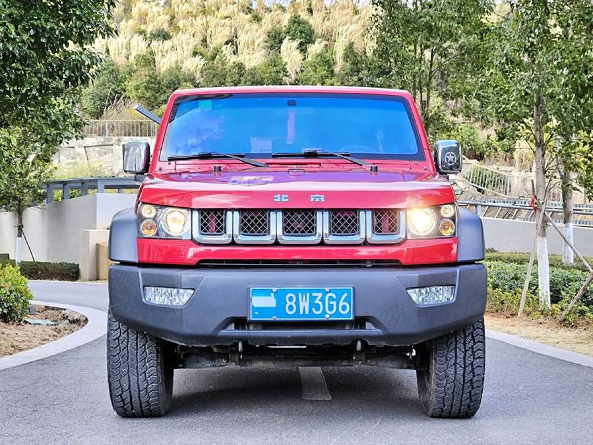 北京 BJ40  2016款 40L 2.3T 自動四驅(qū)尊享版圖片