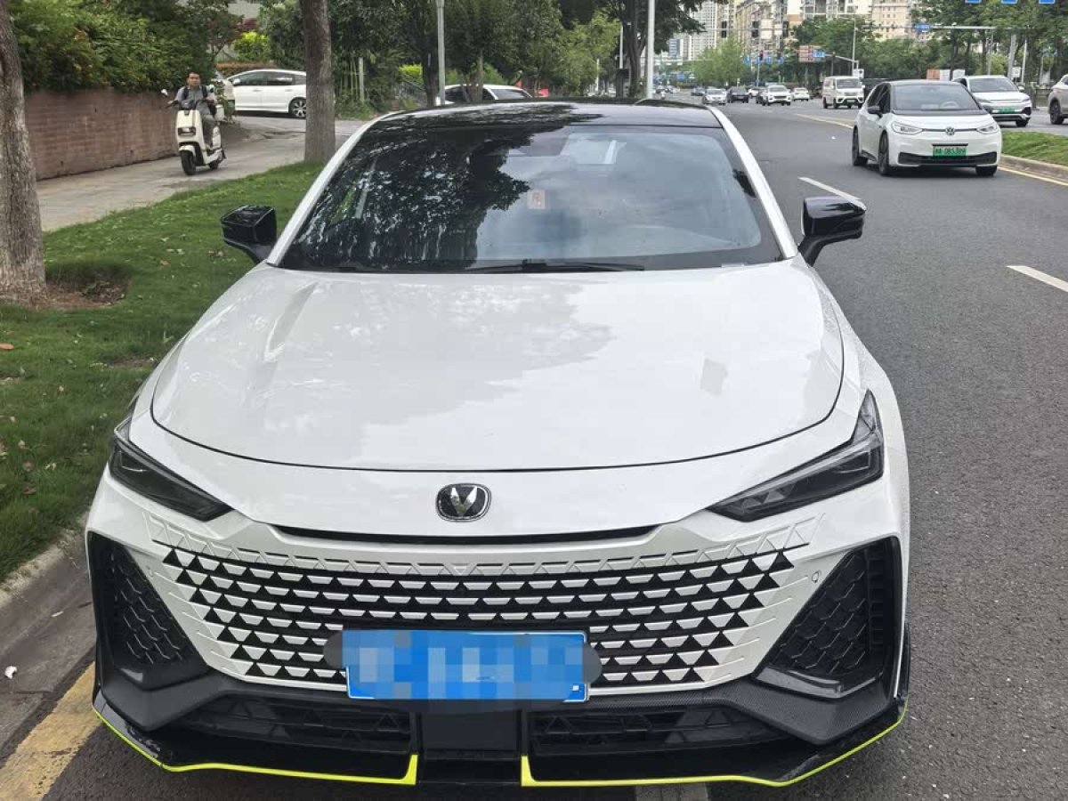 長(zhǎng)安 長(zhǎng)安UNI-V  2022款 2.0T 領(lǐng)速版圖片
