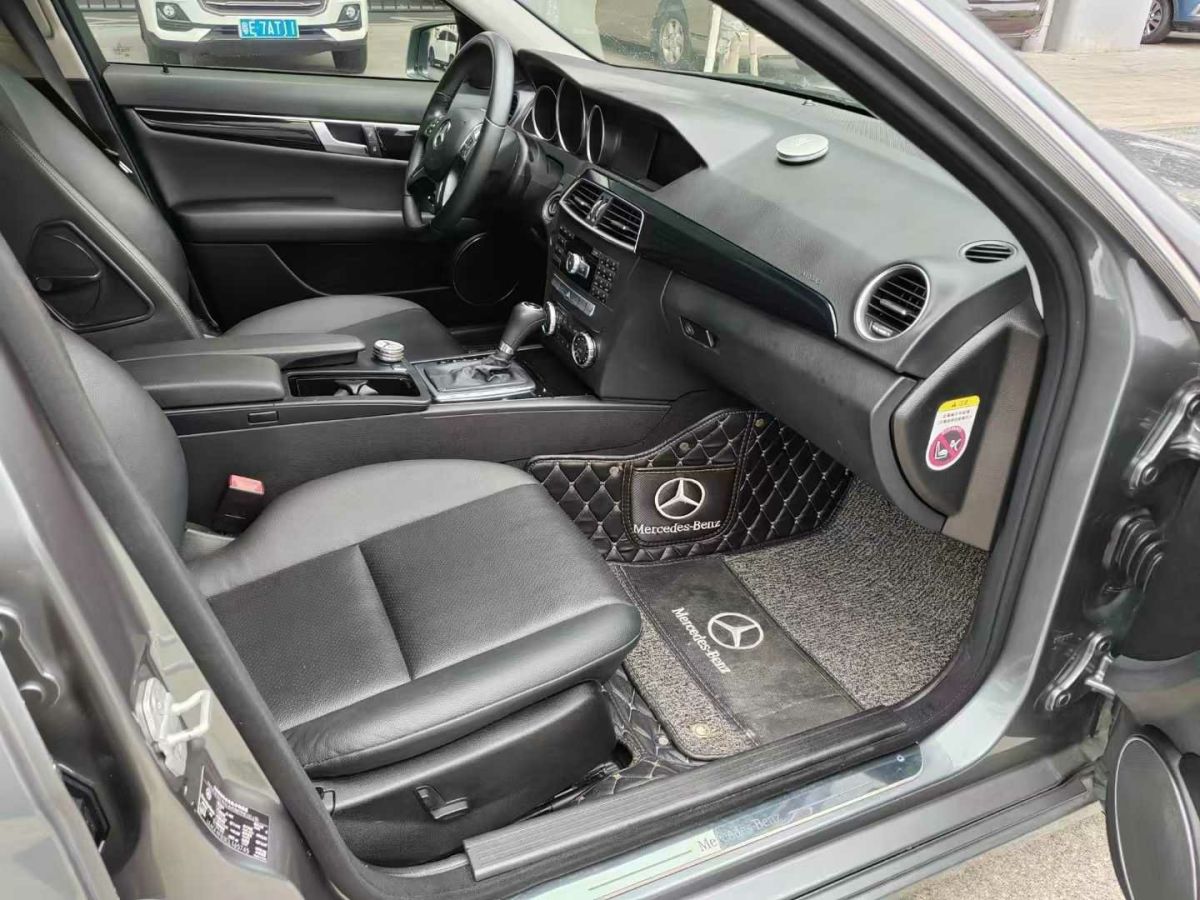 奔馳 奔馳C級AMG  2012款 AMG C 63 動感型圖片