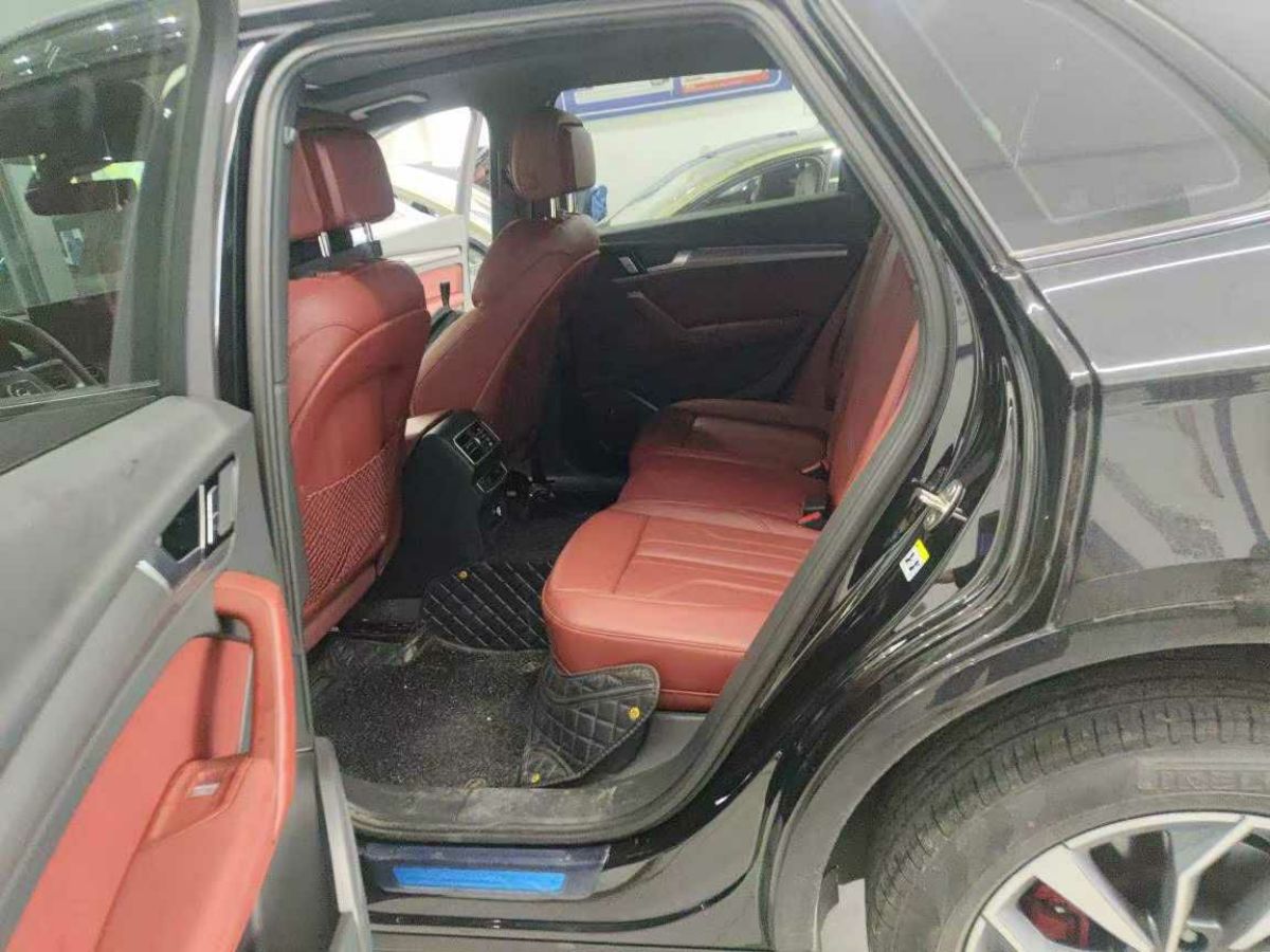 奧迪 奧迪Q5 e-tron  2024款 50 e-tron quattro 光耀型 機(jī)甲套裝圖片