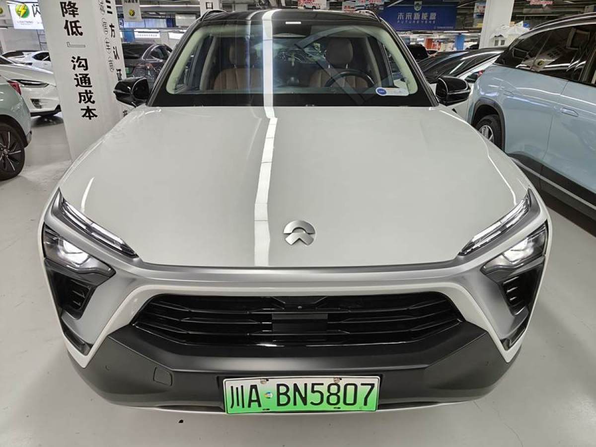 蔚來 ES8  2018款 355KM 基準(zhǔn)版 七座版圖片