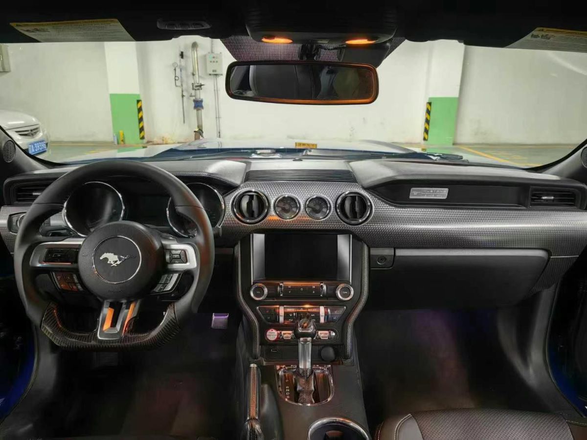福特 新世代全順  2016款 2.4T長軸3座中頂運(yùn)輸車圖片