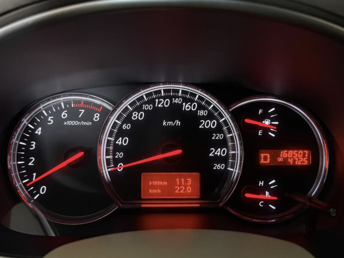 日產(chǎn) 天籟  2010款 2.5L XL周年紀念版圖片