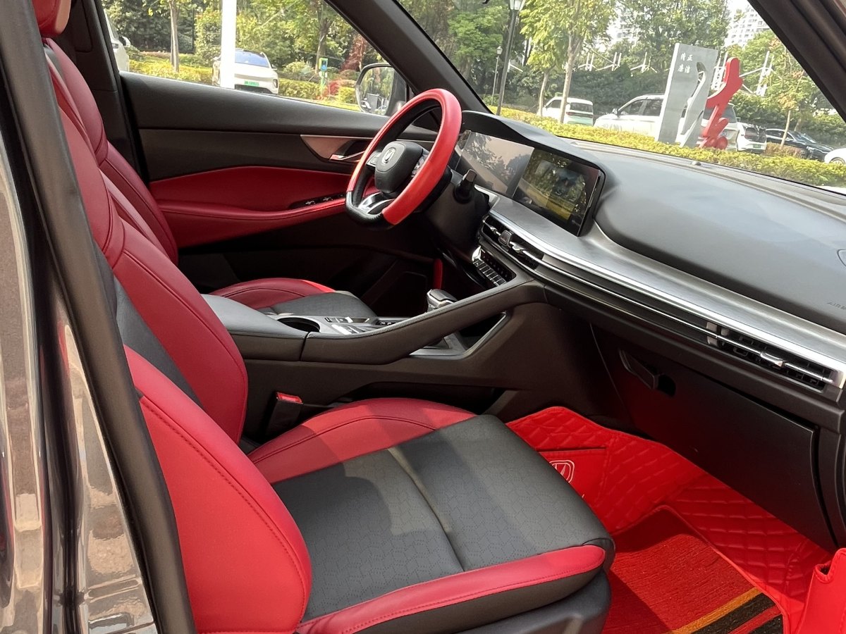 長(zhǎng)安 CS35 PLUS  2021款 改款 藍(lán)鯨NE 1.4T DCT領(lǐng)航型圖片