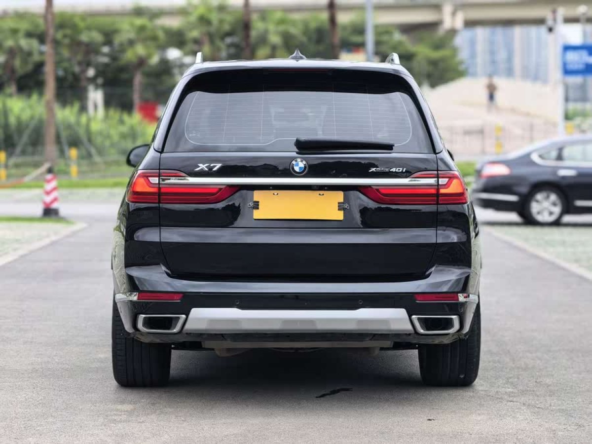 寶馬 寶馬X7  2021款 改款 xDrive40i 領(lǐng)先型豪華套裝圖片