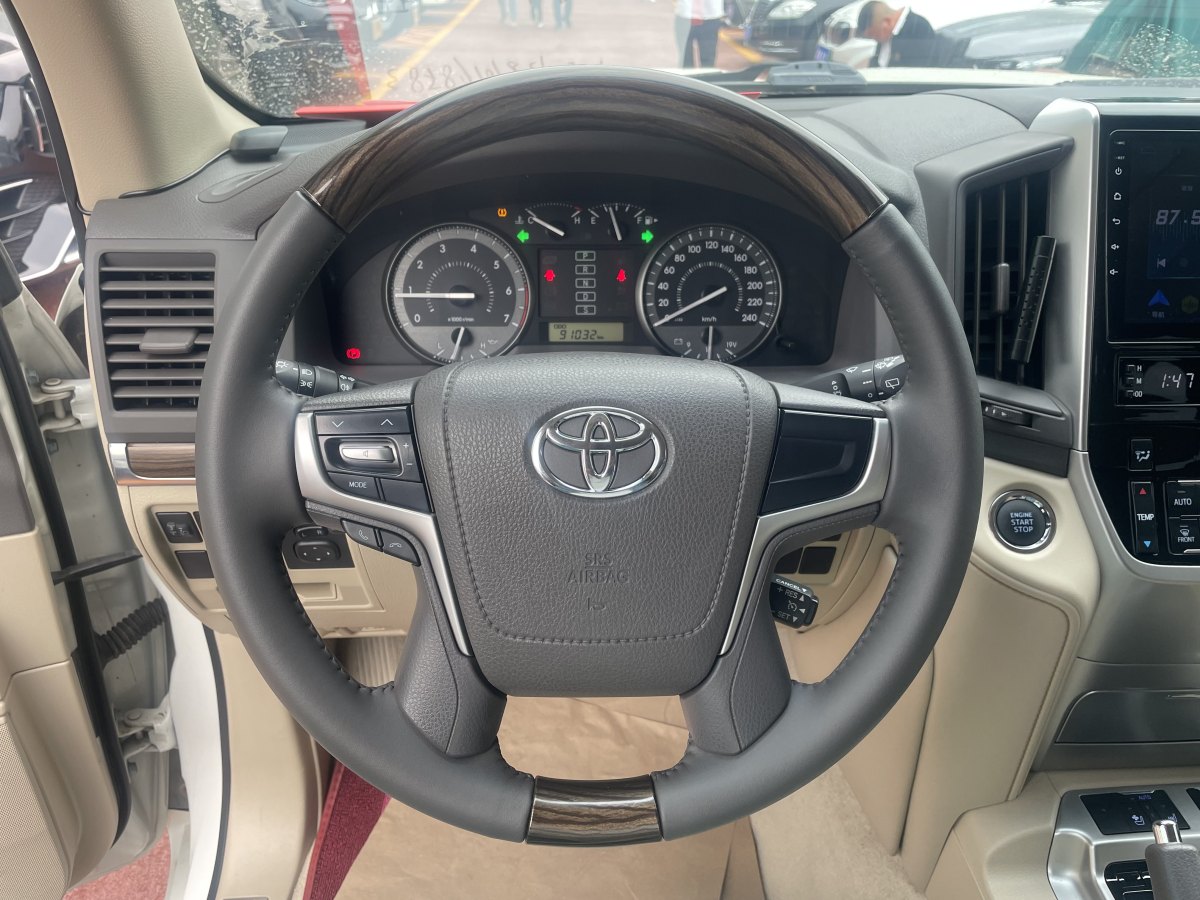 豐田 蘭德酷路澤  2018款 5.7L VX-R 12氣 底升(中東版)圖片