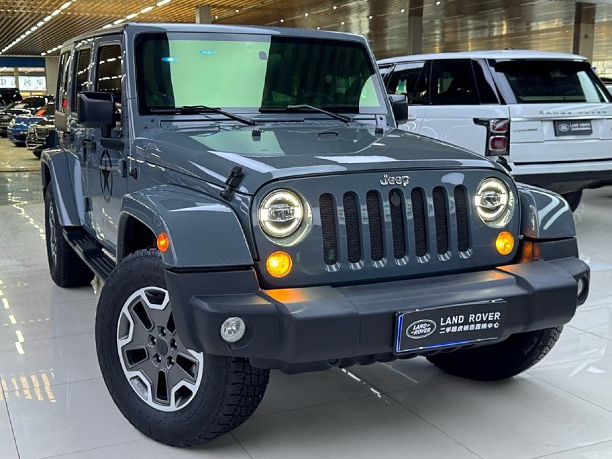 Jeep 牧馬人  2014款 3.0L Sahara 四門版圖片