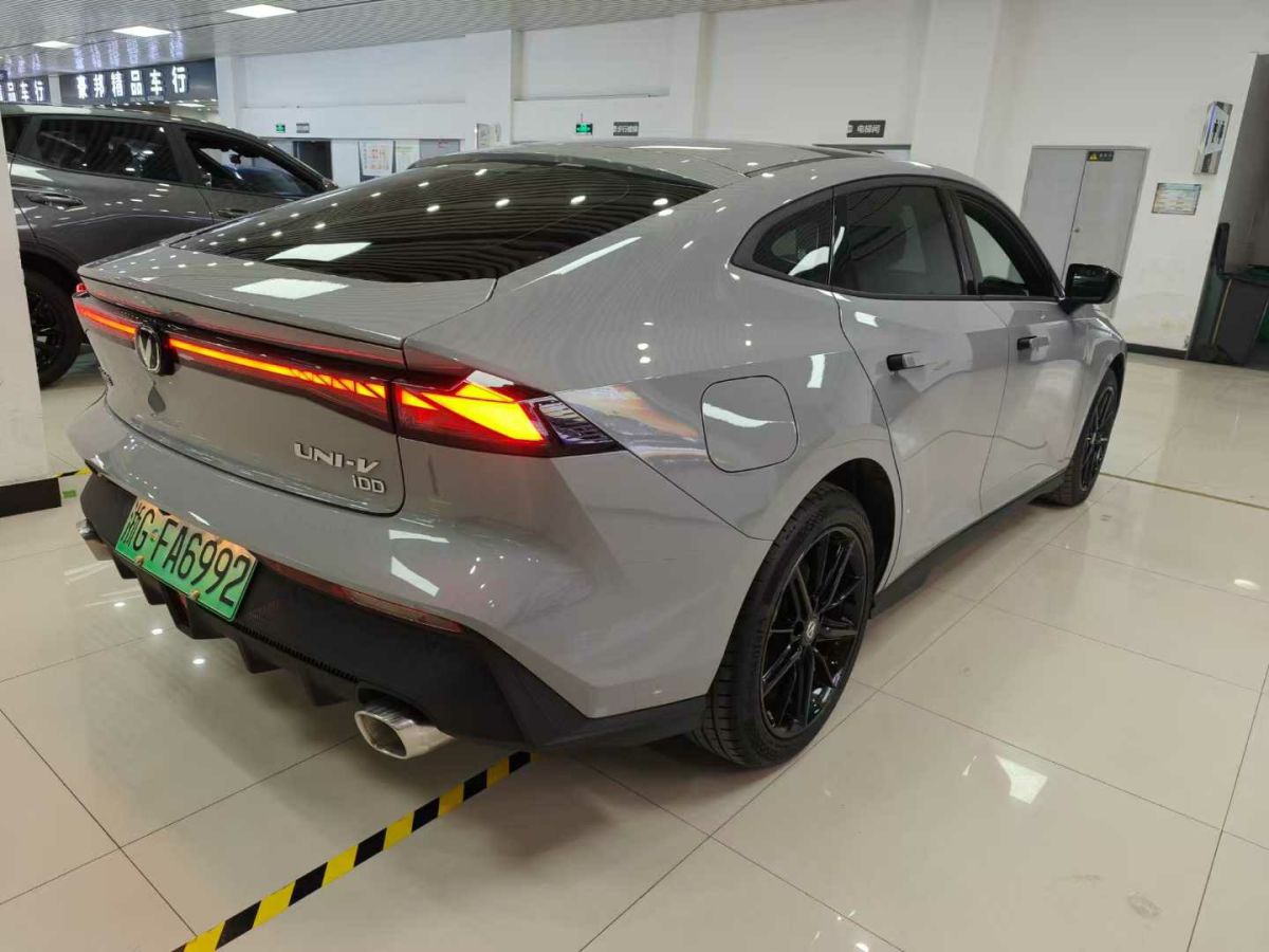 長(zhǎng)安 長(zhǎng)安UNI-V 智電iDD  2023款 智電iDD 1.5T 113km智趣型圖片