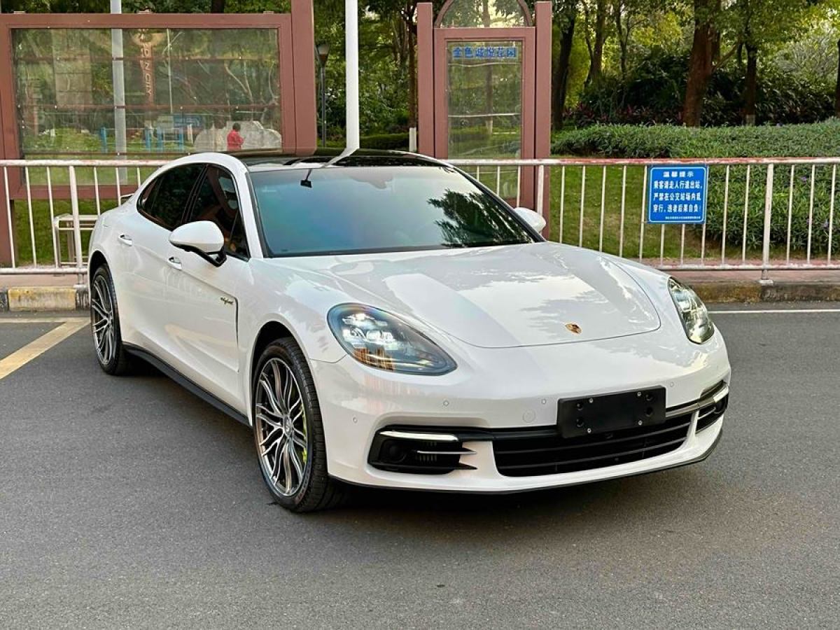 保時(shí)捷 Panamera新能源  2017款 Panamera 4 E-Hybrid 行政加長(zhǎng)版 2.9T圖片