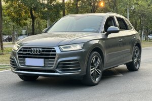 奥迪Q5L 奥迪 改款 40 TFSI 荣享时尚型