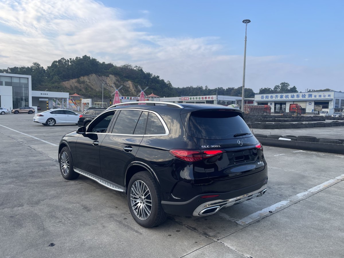 奔馳 奔馳GLC  2023款 改款 GLC 300 L 4MATIC 動感型 5座圖片