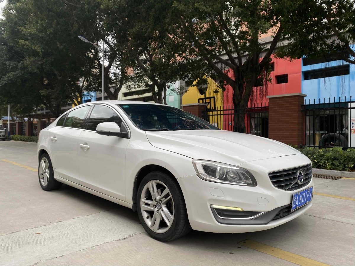 沃尔沃 S60  2014款 S60L 2.0T T5 智驭版图片