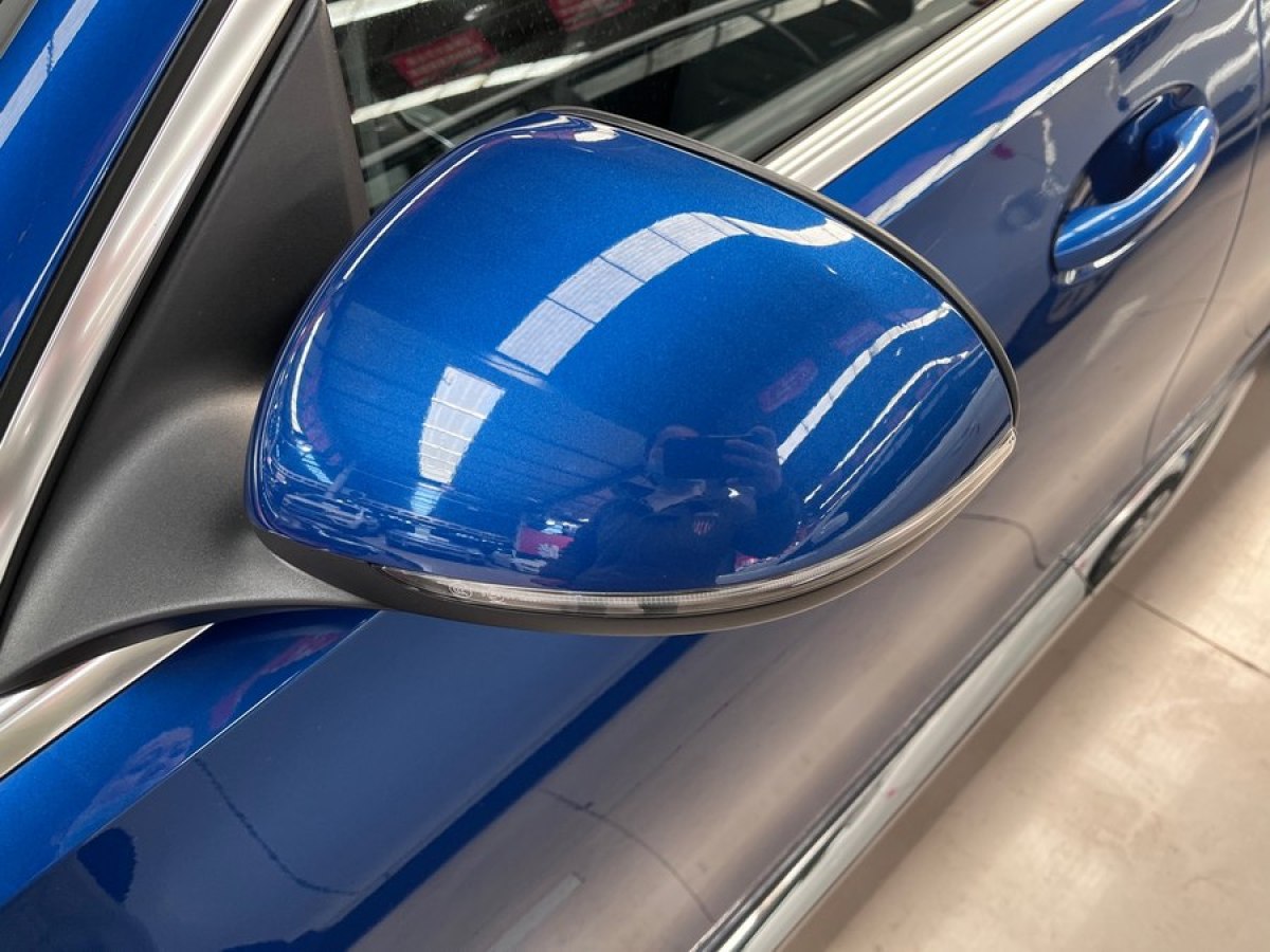 奔驰 奔驰C级新能源  2023款 改款 C 350 eL图片