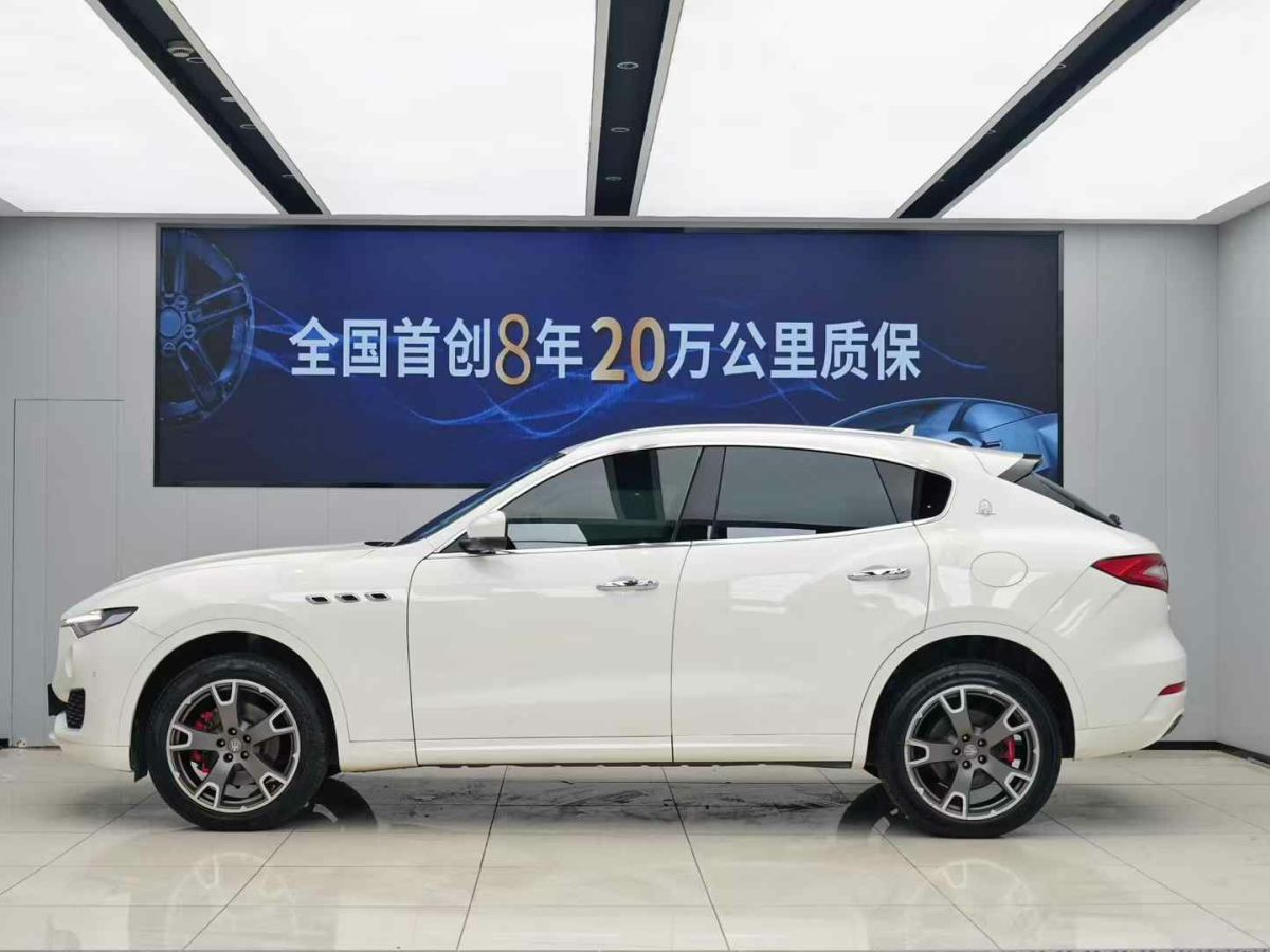 瑪莎拉蒂 Levante  2018款 3.0T 350Hp 標(biāo)準(zhǔn)版圖片