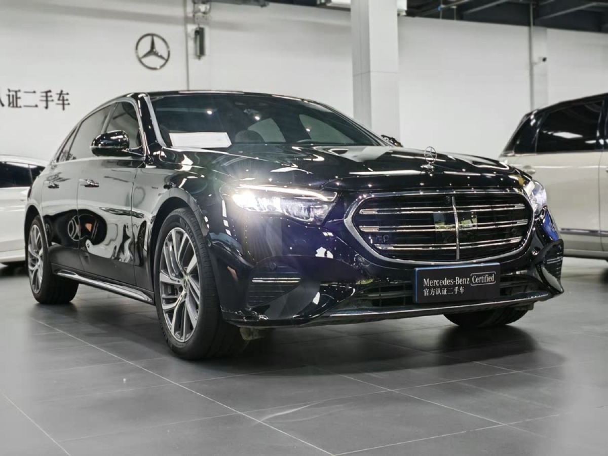 奔馳 奔馳E級(jí)  2024款 改款 E 300 L 時(shí)尚型圖片