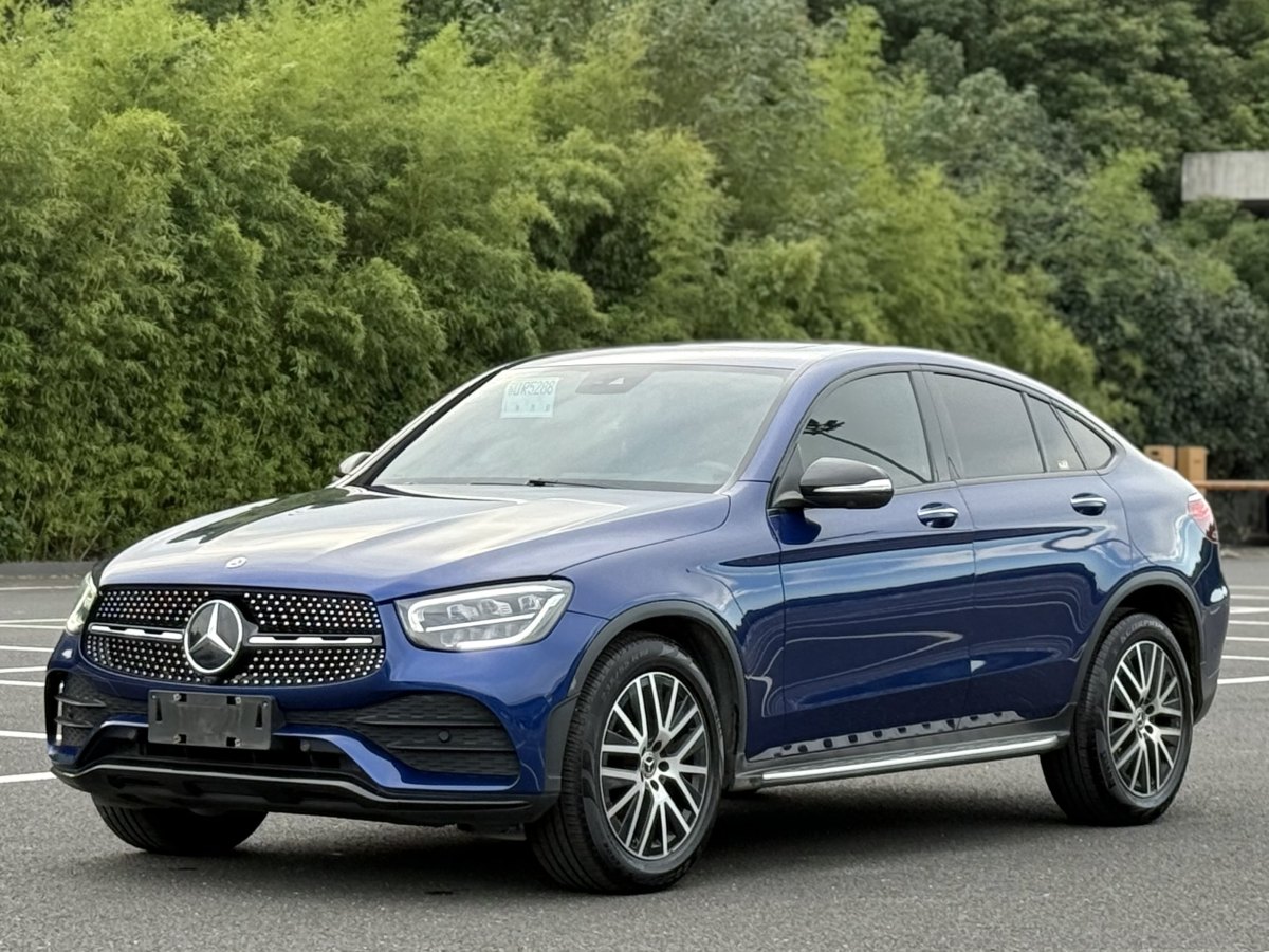 2019年12月奔馳 奔馳GLC  2023款 GLC 300 4MATIC 轎跑SUV