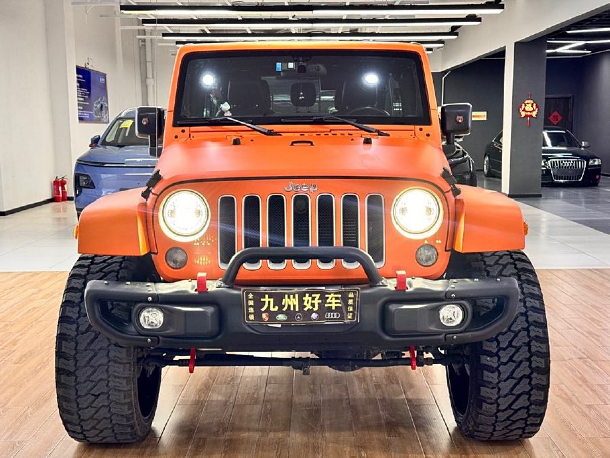 Jeep 牧馬人  2015款 3.0L Sahara 四門舒享版圖片