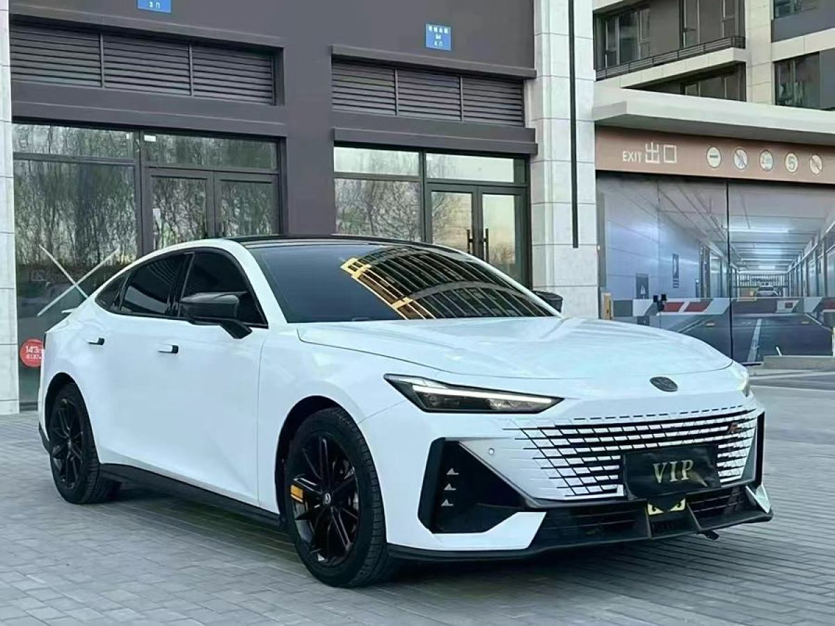 長安 長安UNI-V  2022款 1.5T 智慧領(lǐng)航型圖片