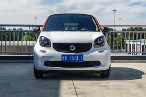 fortwo smart 1.0L 52千瓦耀金特别版