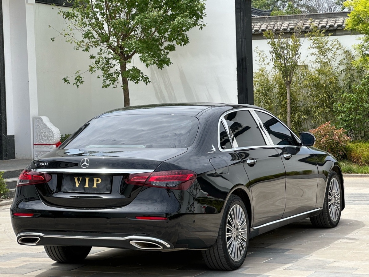奔馳 奔馳E級  2021款 E 300 L 時尚型圖片