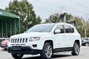 指南者 Jeep 2.0L 兩驅(qū)豪華版