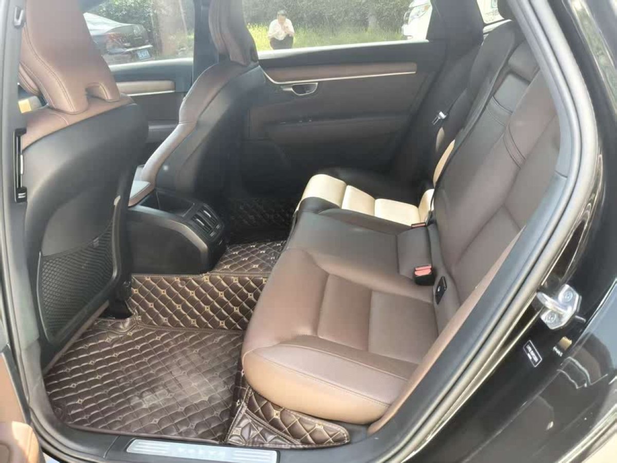 沃爾沃 S90  2021款 B5 智逸豪華版圖片