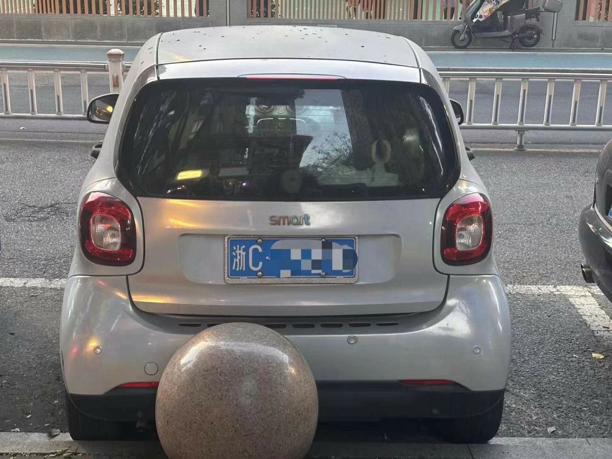 smart fortwo 圖片