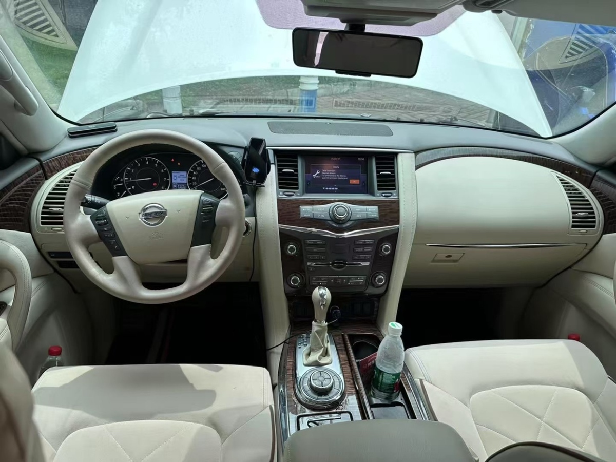 日產(chǎn) 途樂  2018款 4.0L 旗艦型圖片