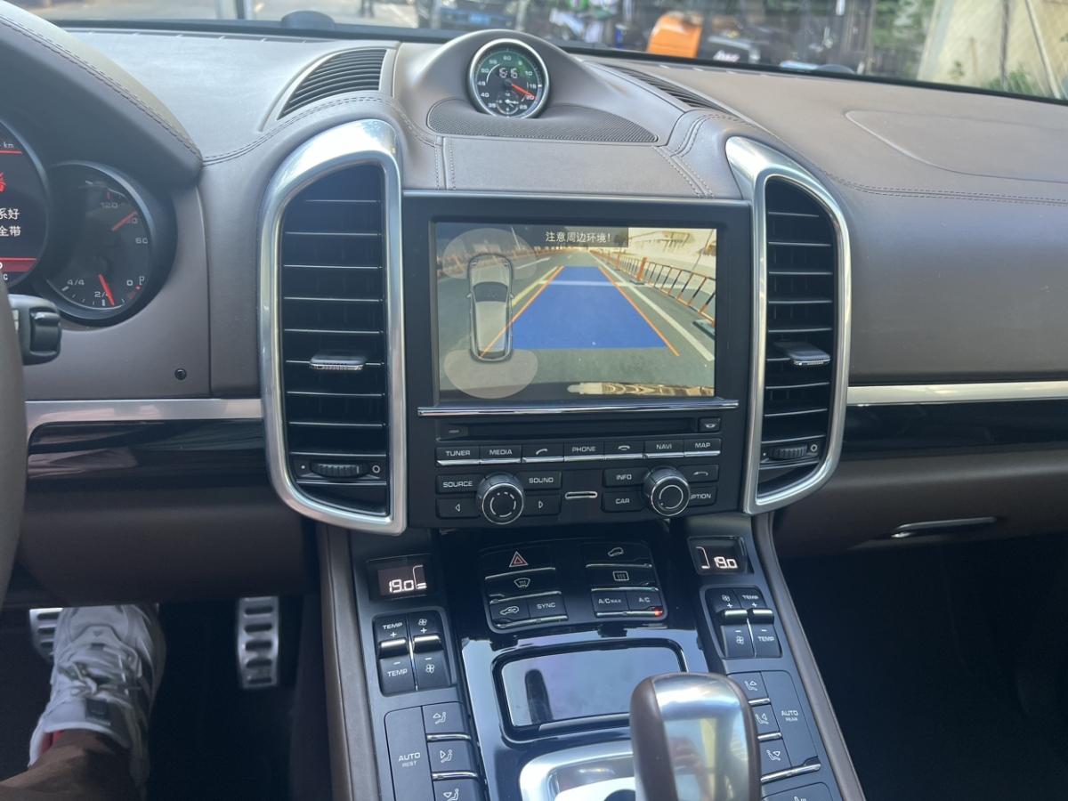 保时捷 Cayenne  2015款 Cayenne Turbo 4.8T图片