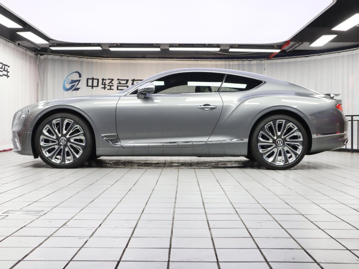 2022年6月賓利 歐陸  2022款 4.0T GT V8 Mulliner