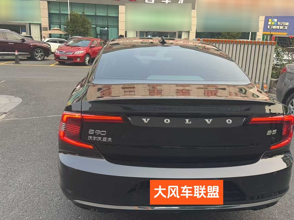 沃尔沃 S90  2021款 B5 智逸豪华版图片