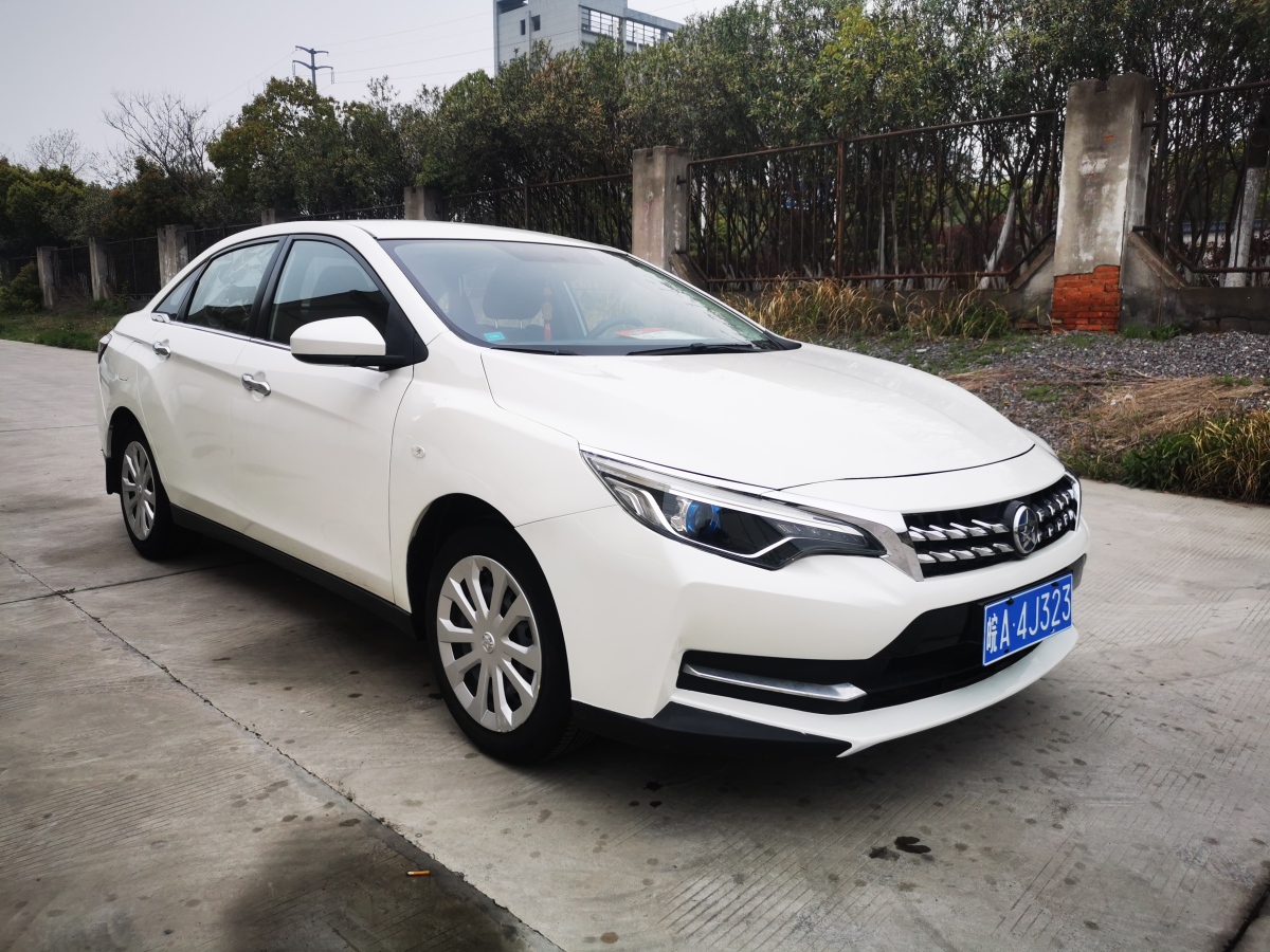 启辰 D60  2019款  十万荣耀 1.6L Entry手动辰尚版 国VI图片