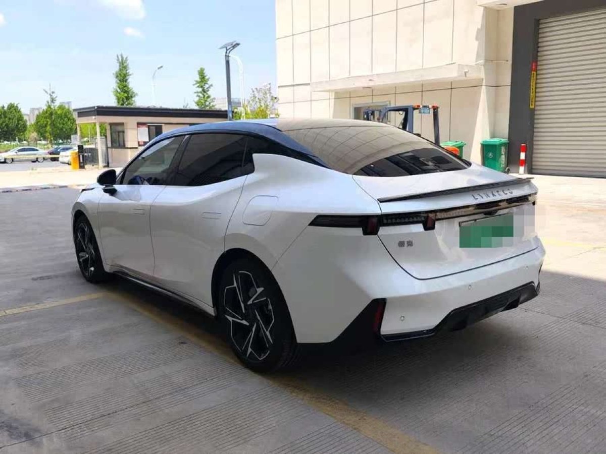 領(lǐng)克 領(lǐng)克07  2024款 EM-P 126長續(xù)航 Ultra圖片