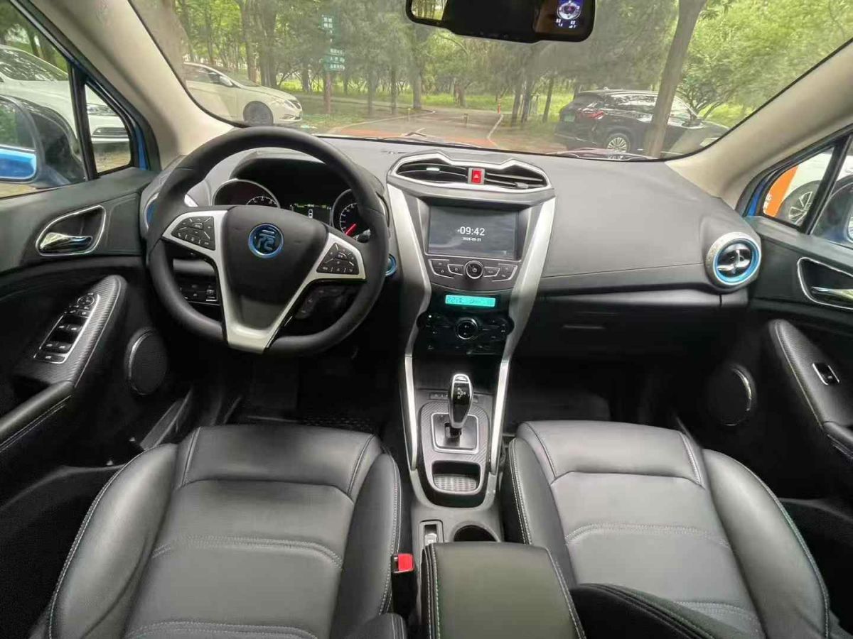 比亞迪 元新能源  2018款 EV360 智聯(lián)創(chuàng)酷型圖片