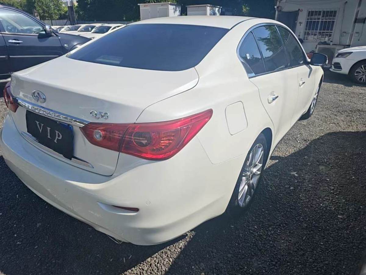 英菲尼迪 Q50L  2016款 2.0T 悅享版圖片