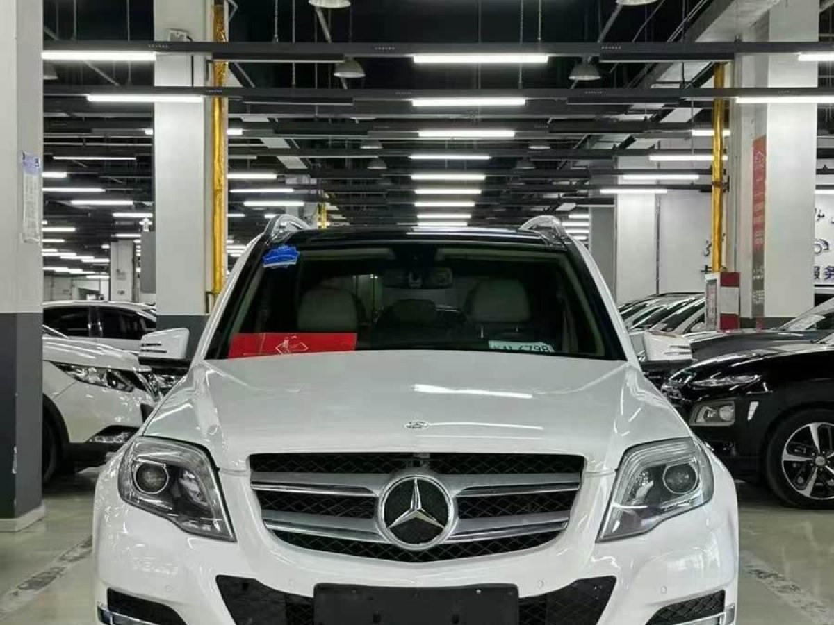 奔馳 奔馳GLK級(jí)  2013款 GLK 300 4MATIC 動(dòng)感天窗型圖片