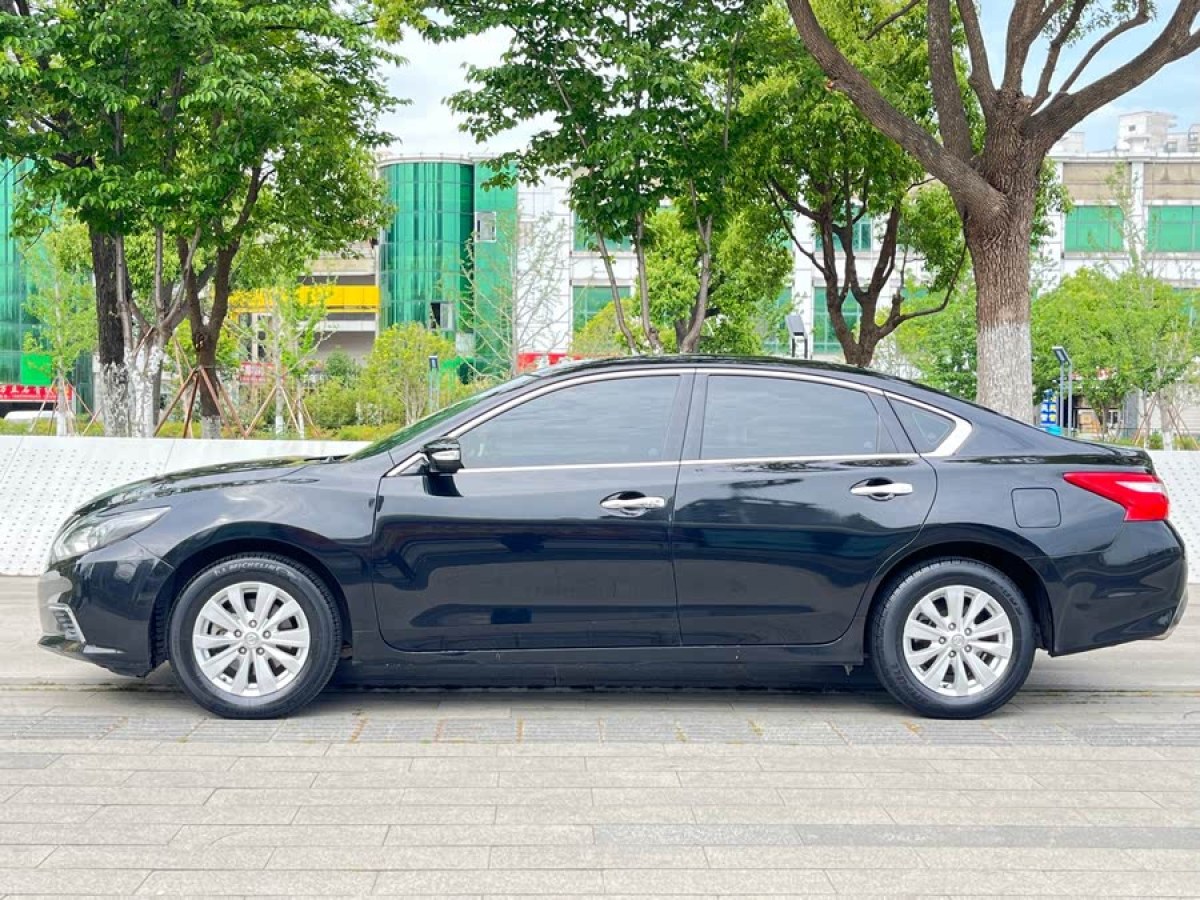 日產(chǎn) 天籟  2016款 改款 2.0L XL舒適版圖片