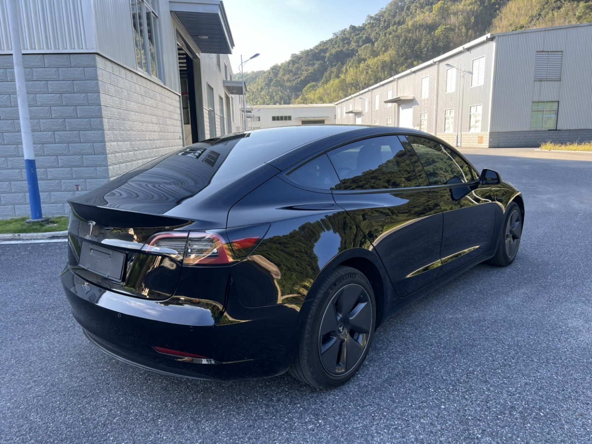 特斯拉 Model 3  2022款 改款 后輪驅(qū)動版圖片