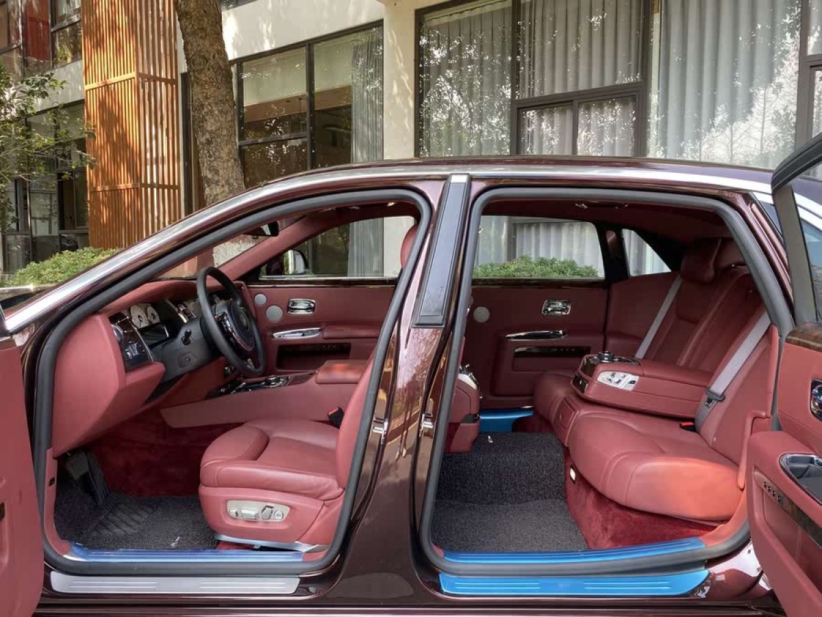 勞斯萊斯 古思特  2015款 Series II 加長(zhǎng)版圖片