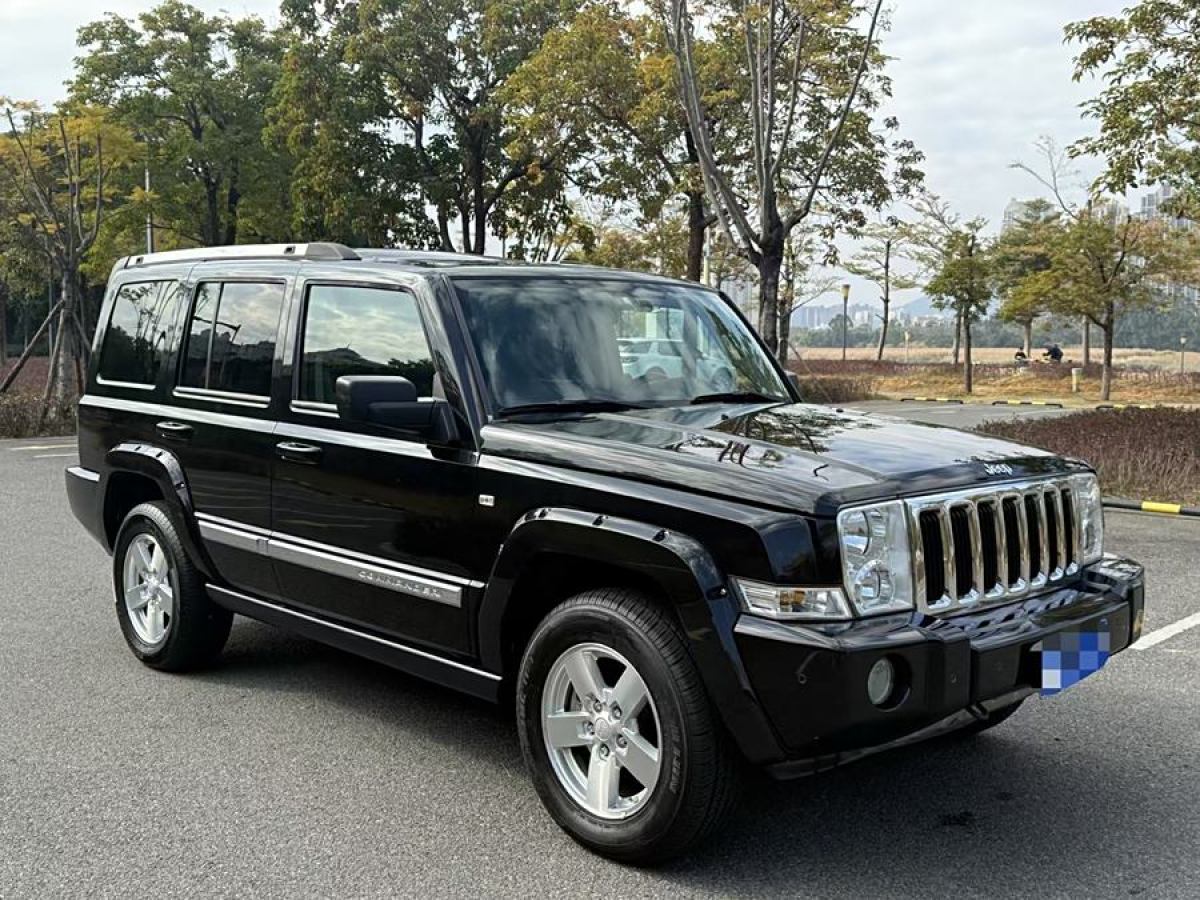 Jeep 指揮官經(jīng)典  2008款 5.7 HEMI圖片