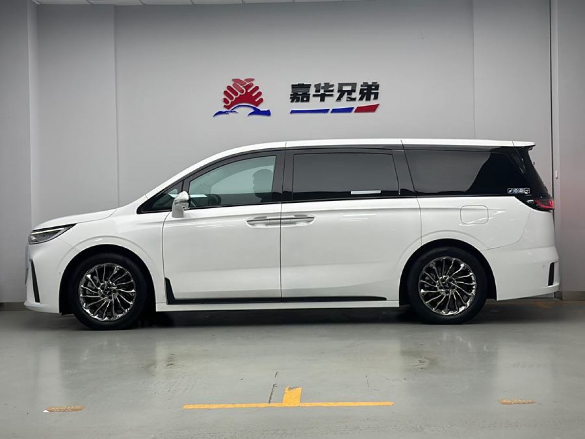 嵐圖 夢想家  2024款 PHEV 超長續(xù)航旗艦版圖片