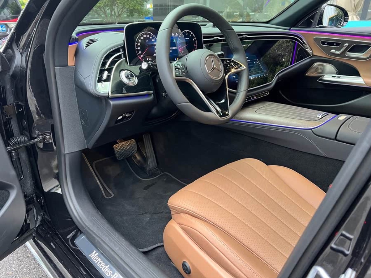 奔馳 奔馳E級  2024款 E 300 L 尊貴型圖片