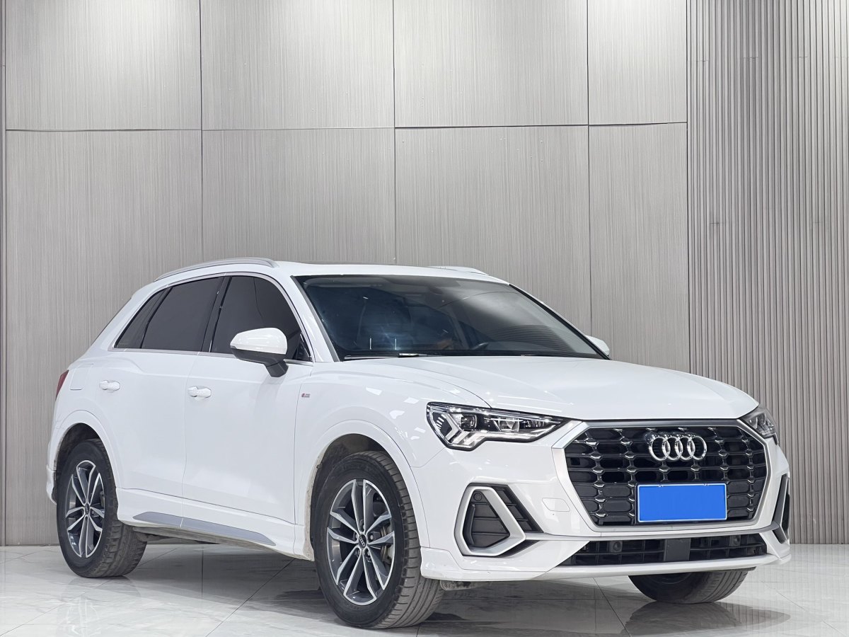 奧迪 奧迪Q3  2023款 35 TFSI 進(jìn)取動感型圖片