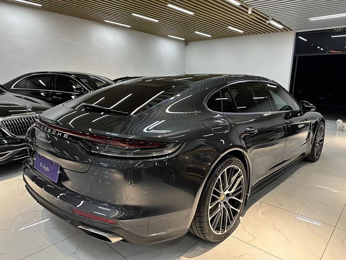 保時(shí)捷 Panamera  2022款 Panamera 4 行政加長(zhǎng)版 2.9T圖片