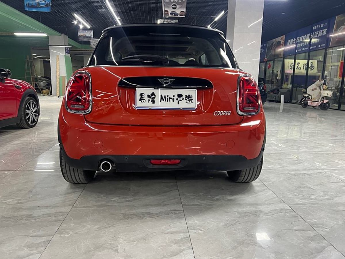 MINI MINI  2021款 1.5T COOPER 經(jīng)典派圖片