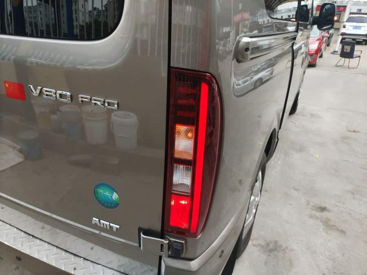 上汽大通 V80  2024款 傲運(yùn)通 6AMT 短軸超低頂127Ps 5座圖片